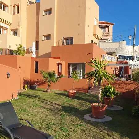 Cozy Rooms In Terraced House Fuengirola Buitenkant foto