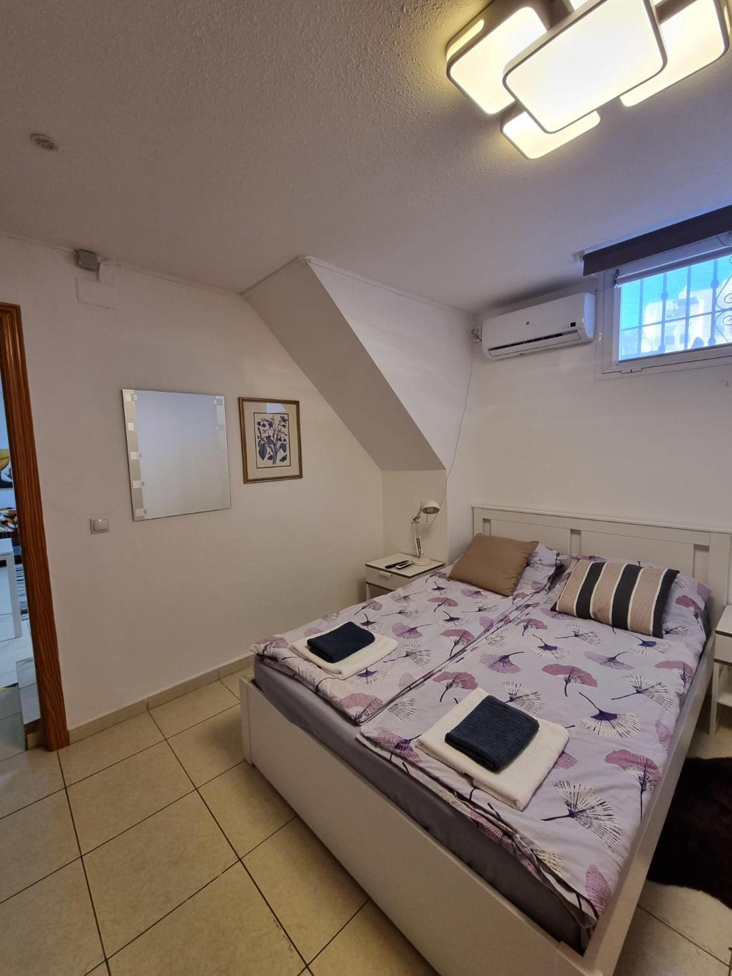 Cozy In Terraced House Kwatera prywatna *